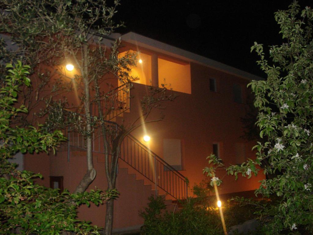 Apartments Luna Sukosan Exterior photo